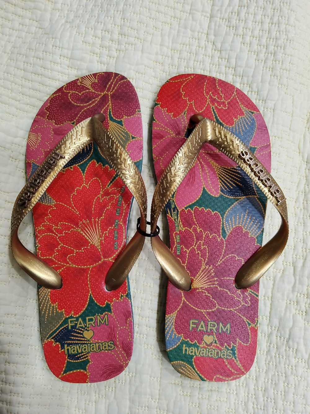 Farm × Havaianas Floral Flip Flops in Multicolor with Gold Straps Size 7/8